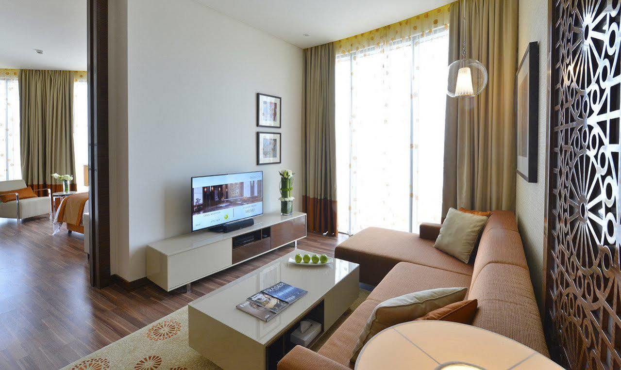 Fraser Suites Diplomatic Area Bahrain Manama Exterior foto A living room